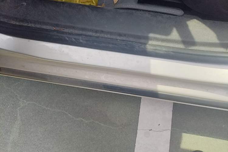 Used Chevrolet Malibu 2016 2.0L Automatic Luxury Edition Left Side Sill