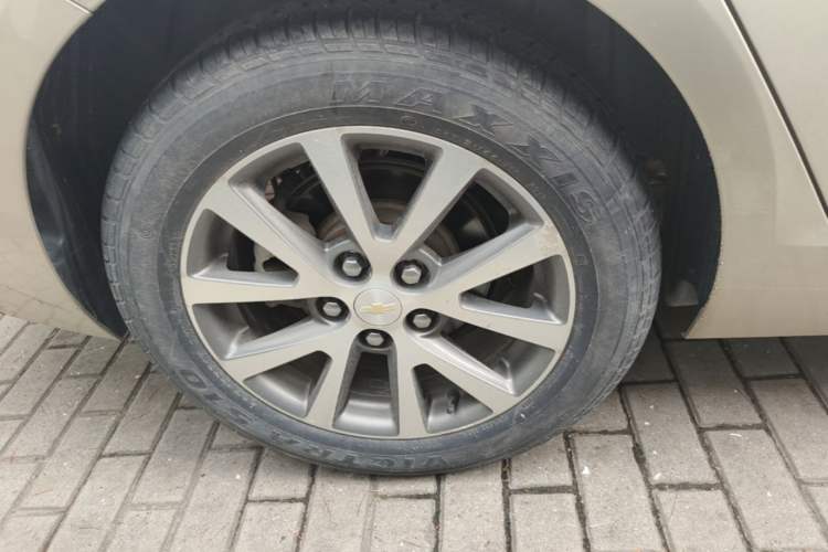 Used Chevrolet Malibu 2016 2.0L Automatic Luxury Edition Right Rear Wheel Hub