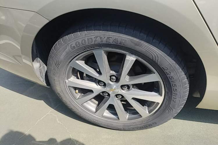 Used Chevrolet Malibu 2016 2.0L Automatic Luxury Edition Right Rear Wheel Hub