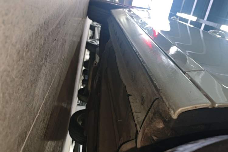Used Chevrolet Malibu 2016 1.6T Automatic Comfort Edition Right Side Sill