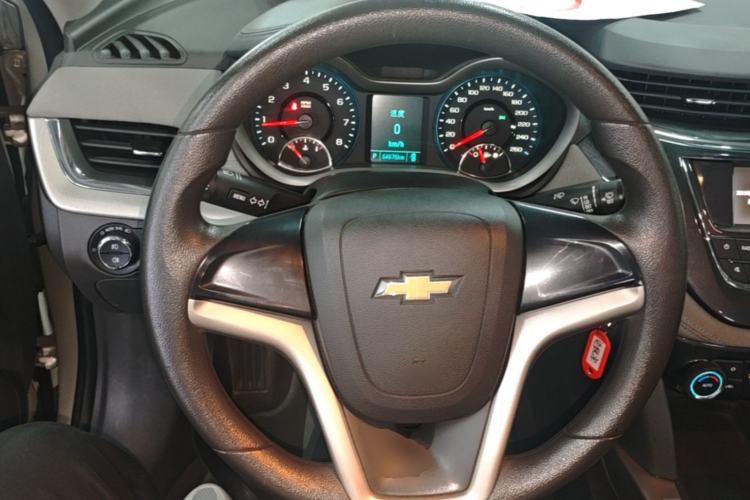 Used Chevrolet Malibu 2016 1.6T Automatic Comfort Edition Steering Wheel