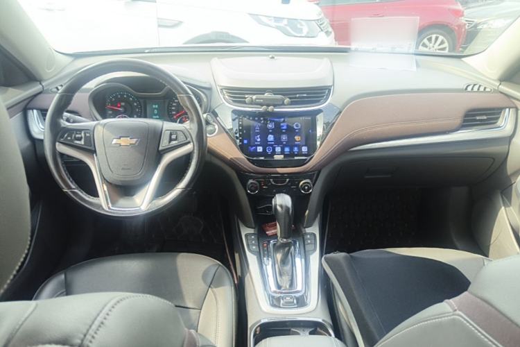 Used Chevrolet Malibu 2017 1.5T Automatic Luxury Edition Center Console