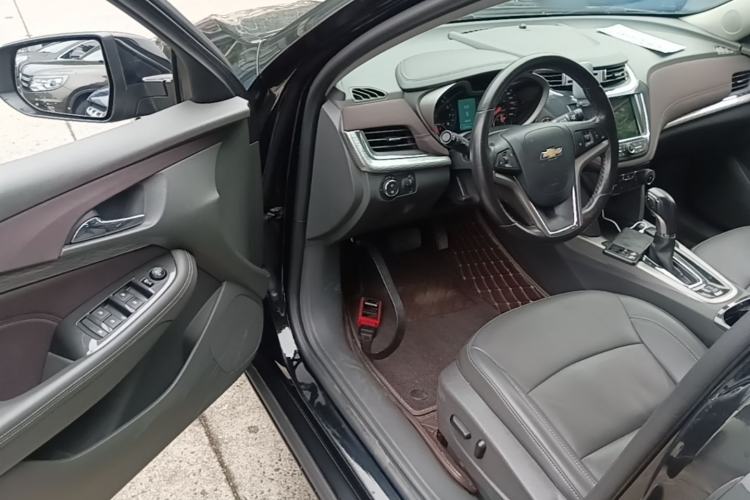 Used Chevrolet Malibu 2017 1.5T Automatic Luxury Edition Driver Seat