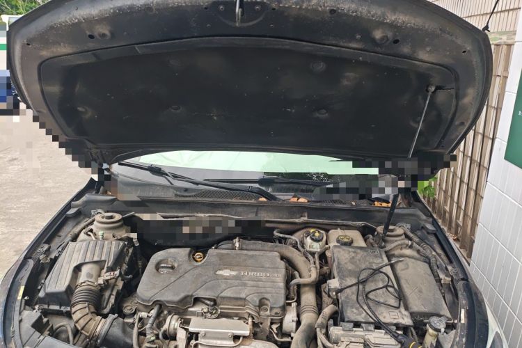 Used Chevrolet Malibu 2017 1.5T Automatic Luxury Edition Engine Bay