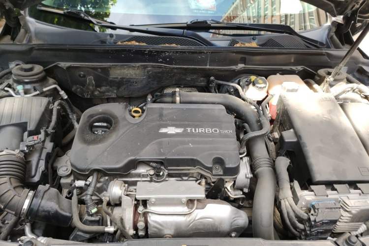 Used Chevrolet Malibu 2017 1.5T Automatic Luxury Edition Engine Bay
