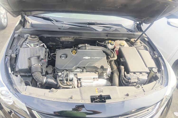 Used Chevrolet Malibu 2017 1.5T Automatic Luxury Edition Engine Bay