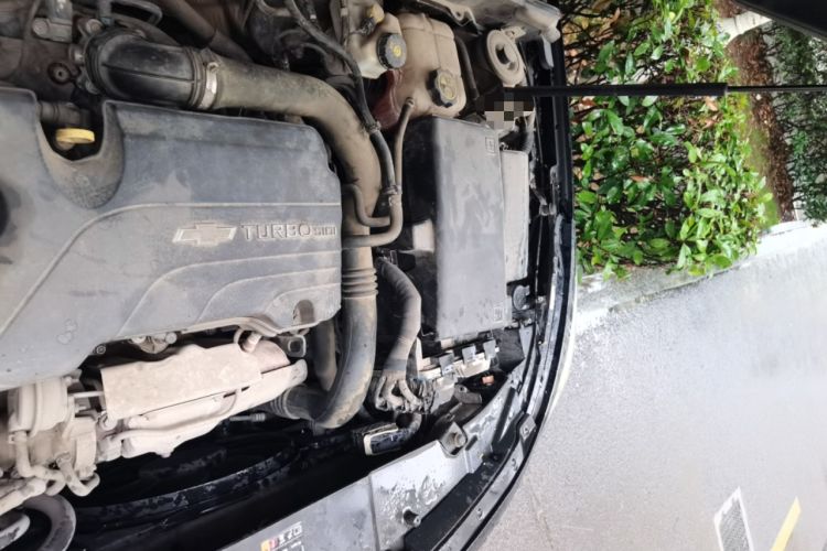 Used Chevrolet Malibu 2017 1.5T Automatic Luxury Edition Engine Bay Left