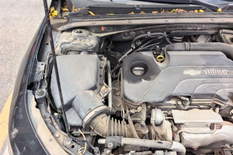 Used Chevrolet Malibu 2017 1.5T Automatic Luxury Edition Engine Bay Right