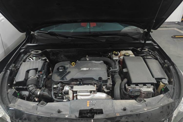 Used Chevrolet Malibu 2017 1.5T Automatic Luxury Edition Engine Bay