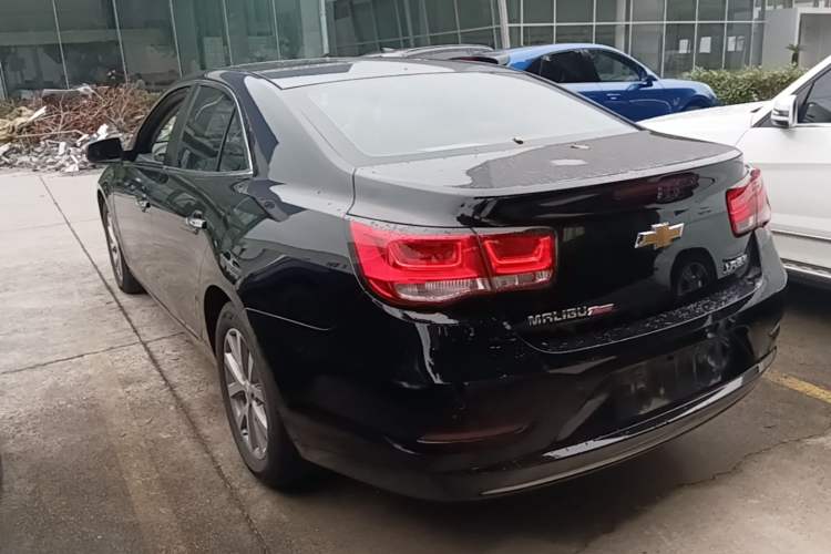 Used Chevrolet Malibu 2017 1.5T Automatic Luxury Edition Exterior 2