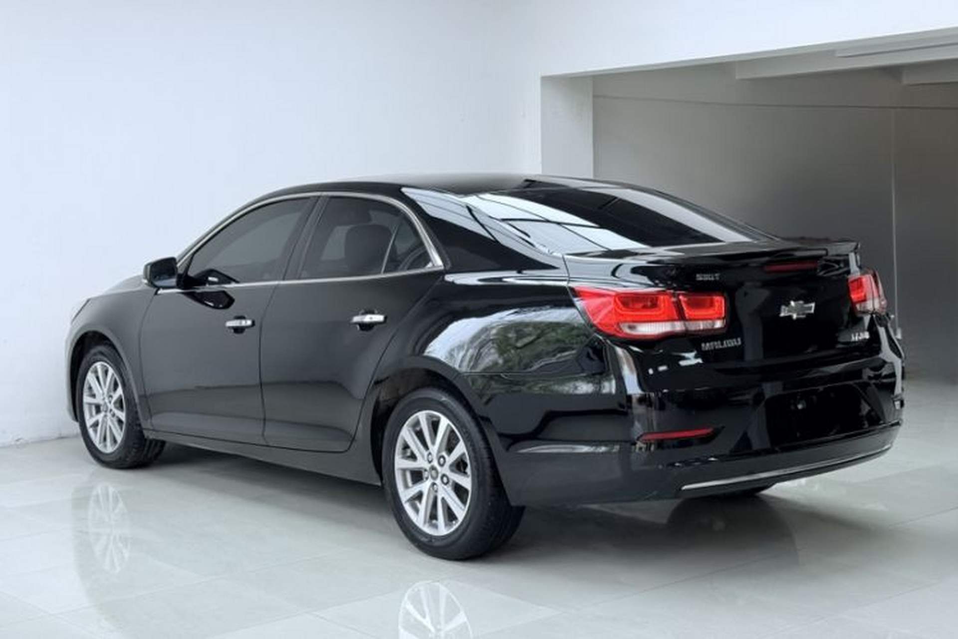 Used Chevrolet Malibu 2017 1.5T Automatic Luxury Edition Exterior 2