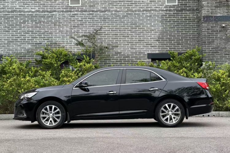 Used Chevrolet Malibu 2017 1.5T Automatic Luxury Edition Exterior 2