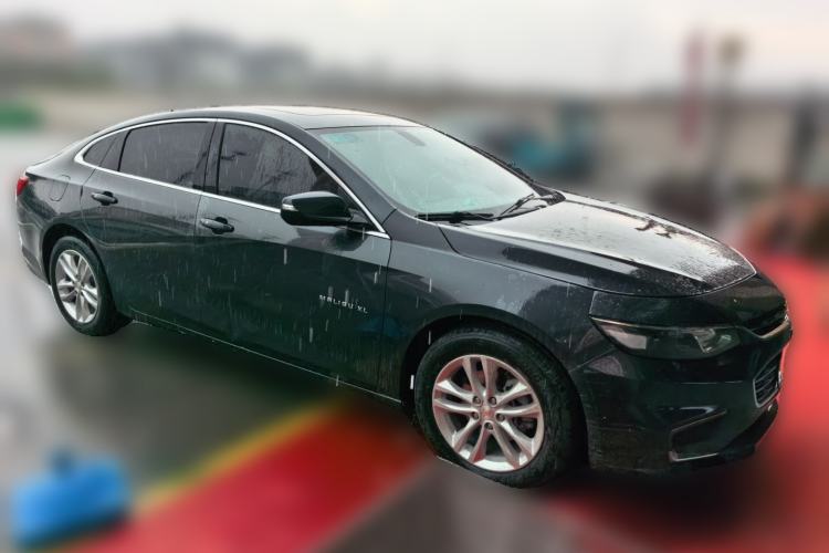 Used Chevrolet Malibu 2017 1.5T Automatic Luxury Edition Front Right 45 Deg