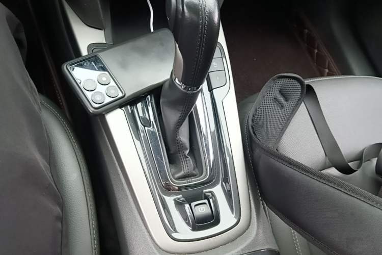 Used Chevrolet Malibu 2017 1.5T Automatic Luxury Edition Gear Lever