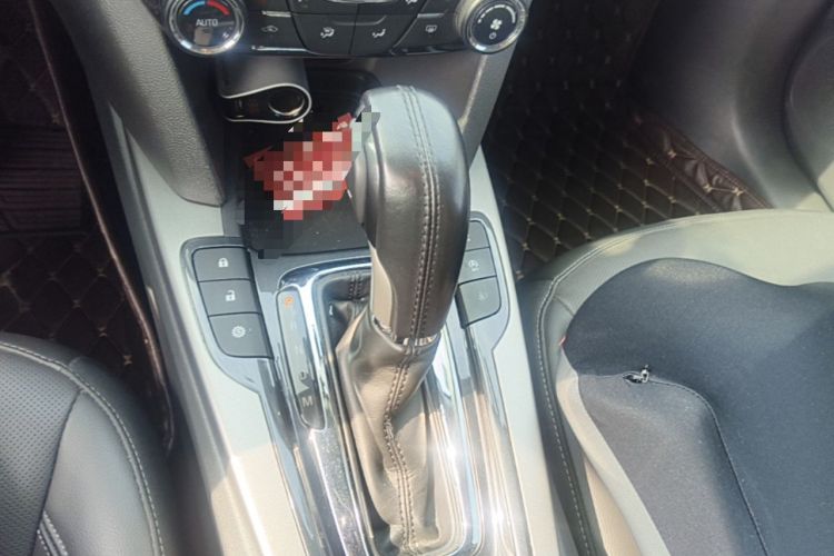 Used Chevrolet Malibu 2017 1.5T Automatic Luxury Edition Gear Lever
