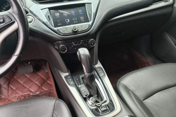 Used Chevrolet Malibu 2017 1.5T Automatic Luxury Edition Gear Lever