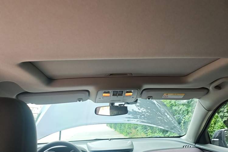 Used Chevrolet Malibu 2017 1.5T Automatic Luxury Edition Headliner