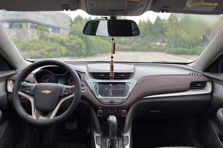 Used Chevrolet Malibu 2017 1.5T Automatic Luxury Edition Interior 3