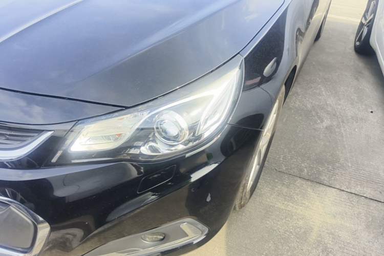 Used Chevrolet Malibu 2017 1.5T Automatic Luxury Edition Left Front Headlight
