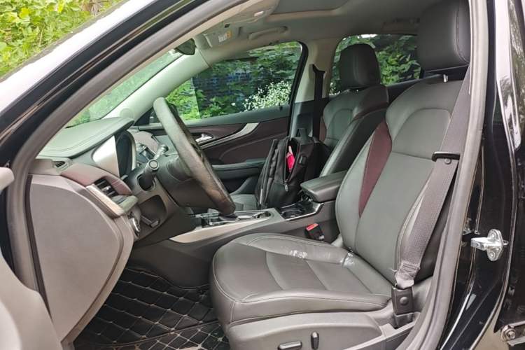 Used Chevrolet Malibu 2017 1.5T Automatic Luxury Edition Left Front Seat