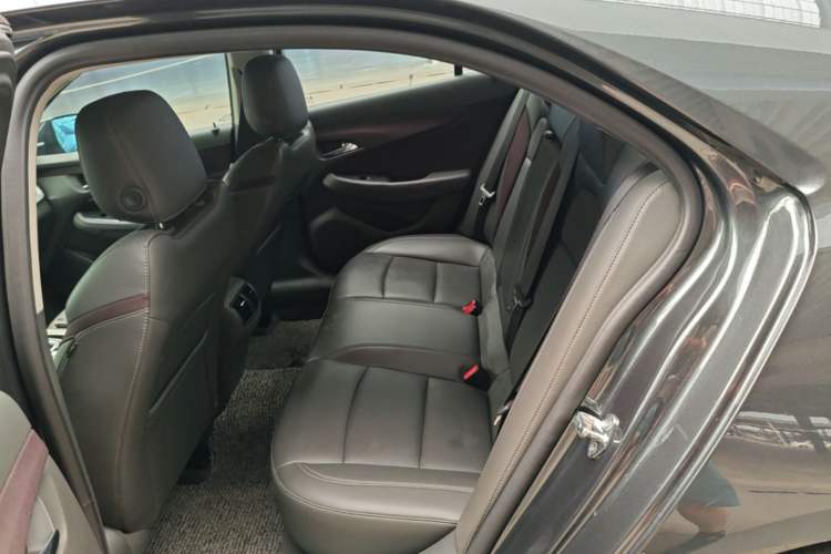 Used Chevrolet Malibu 2017 1.5T Automatic Luxury Edition Left Rear Seat