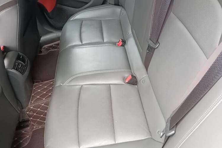 Used Chevrolet Malibu 2017 1.5T Automatic Luxury Edition Left Rear Seat