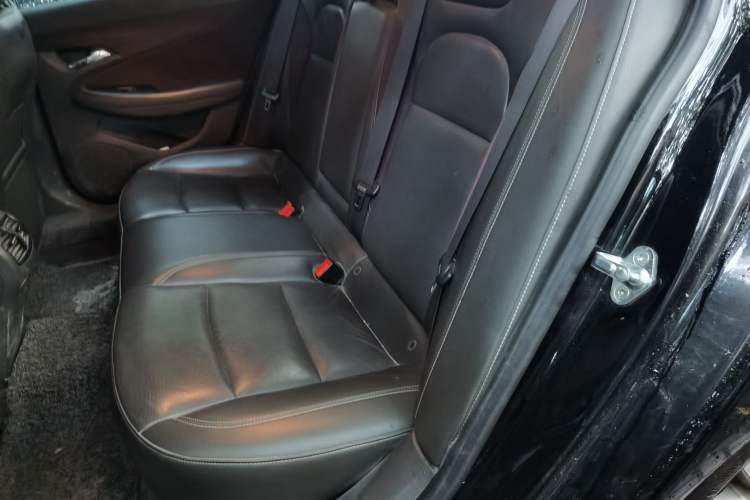 Used Chevrolet Malibu 2017 1.5T Automatic Luxury Edition Left Rear Seat