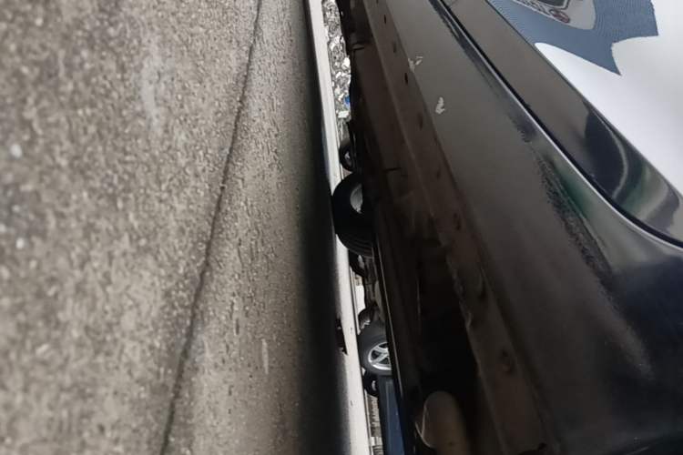 Used Chevrolet Malibu 2017 1.5T Automatic Luxury Edition Left Side Sill