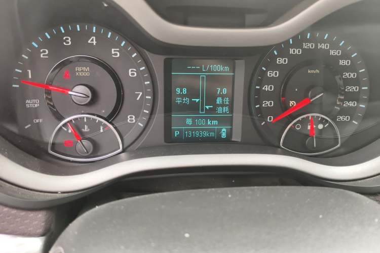 Used Chevrolet Malibu 2017 1.5T Automatic Luxury Edition Odometer Close Up