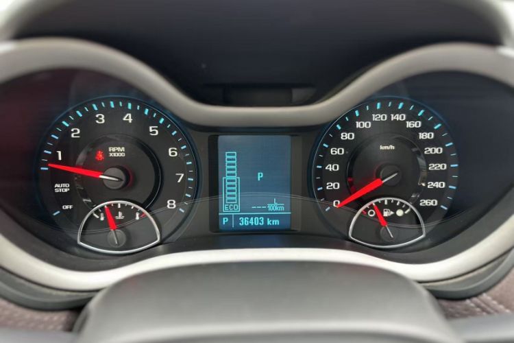 Used Chevrolet Malibu 2017 1.5T Automatic Luxury Edition Odometer Close Up