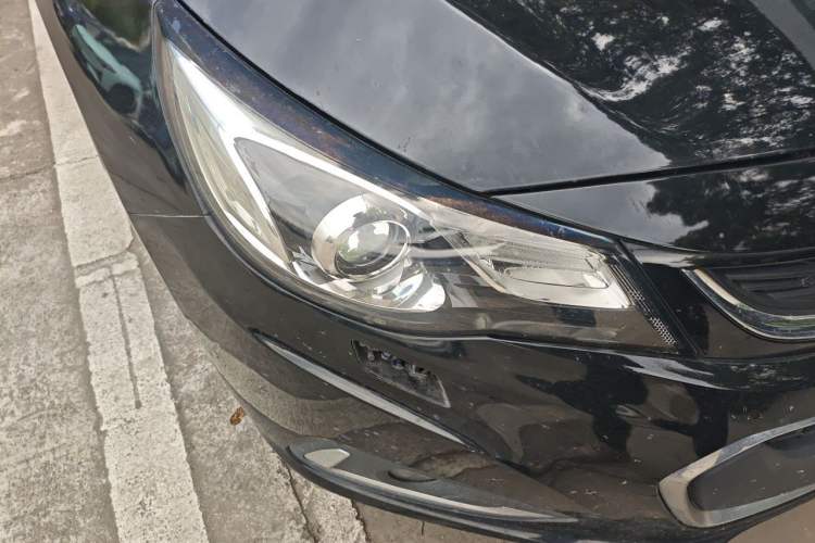 Used Chevrolet Malibu 2017 1.5T Automatic Luxury Edition Right Front Headlight