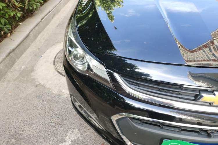 Used Chevrolet Malibu 2017 1.5T Automatic Luxury Edition Right Front Headlight