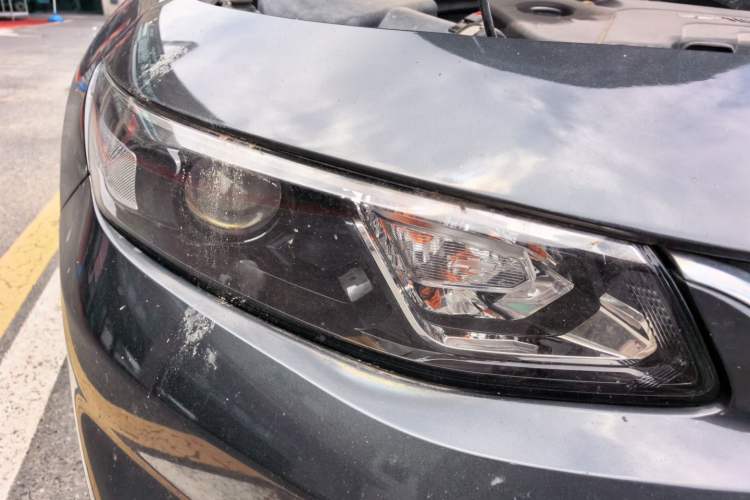 Used Chevrolet Malibu 2017 1.5T Automatic Luxury Edition Right Front Headlight