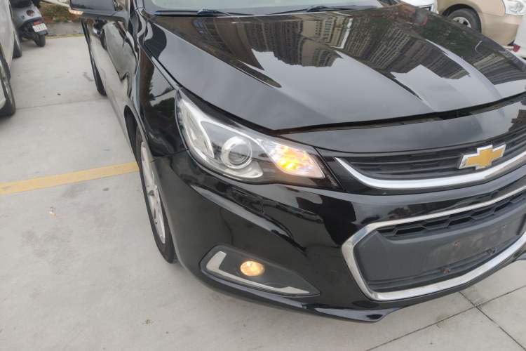 Used Chevrolet Malibu 2017 1.5T Automatic Luxury Edition Right Front Headlight