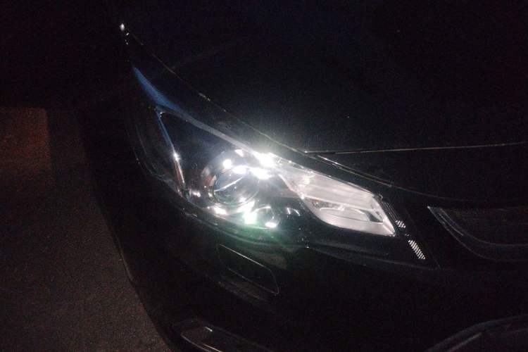 Used Chevrolet Malibu 2017 1.5T Automatic Luxury Edition Right Front Headlight