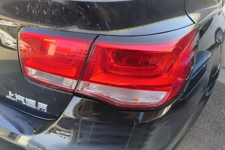 Used Chevrolet Malibu 2017 1.5T Automatic Luxury Edition Right Rear Taillight