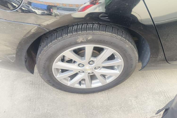 Used Chevrolet Malibu 2017 1.5T Automatic Luxury Edition Right Rear Wheel Hub