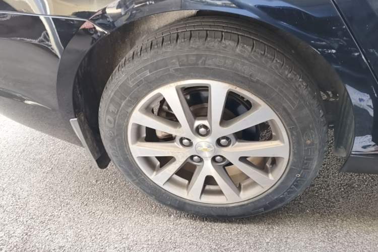 Used Chevrolet Malibu 2017 1.5T Automatic Luxury Edition Right Rear Wheel Hub