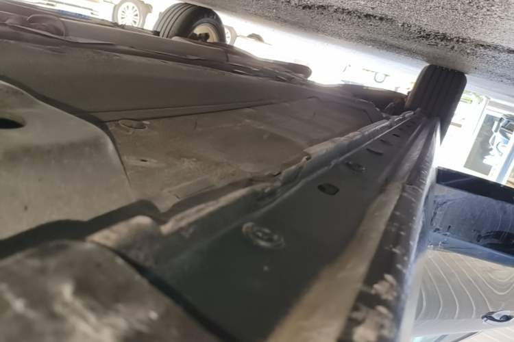 Used Chevrolet Malibu 2017 1.5T Automatic Luxury Edition Right Side Sill