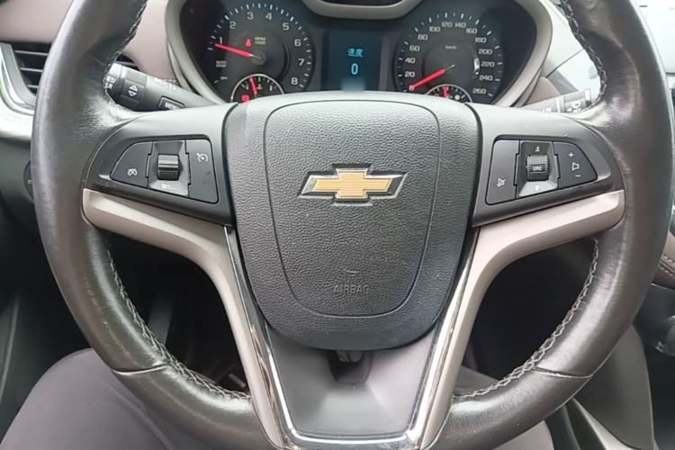 Used Chevrolet Malibu 2017 1.5T Automatic Luxury Edition Steering Wheel