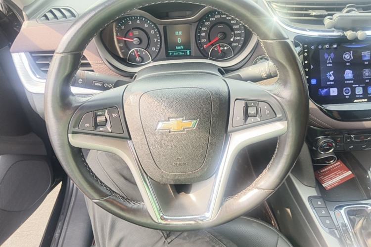 Used Chevrolet Malibu 2017 1.5T Automatic Luxury Edition Steering Wheel