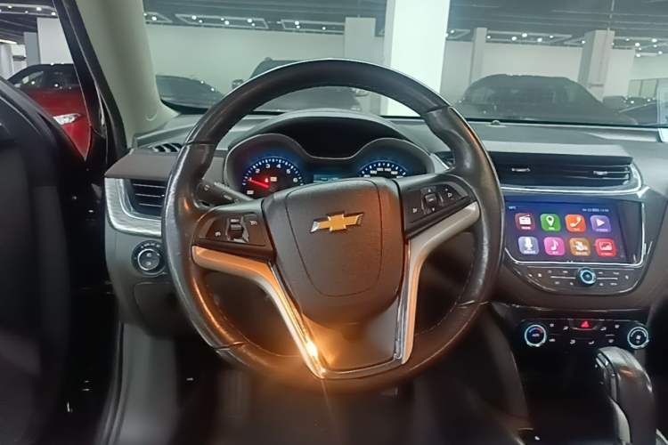 Used Chevrolet Malibu 2017 1.5T Automatic Luxury Edition Steering Wheel