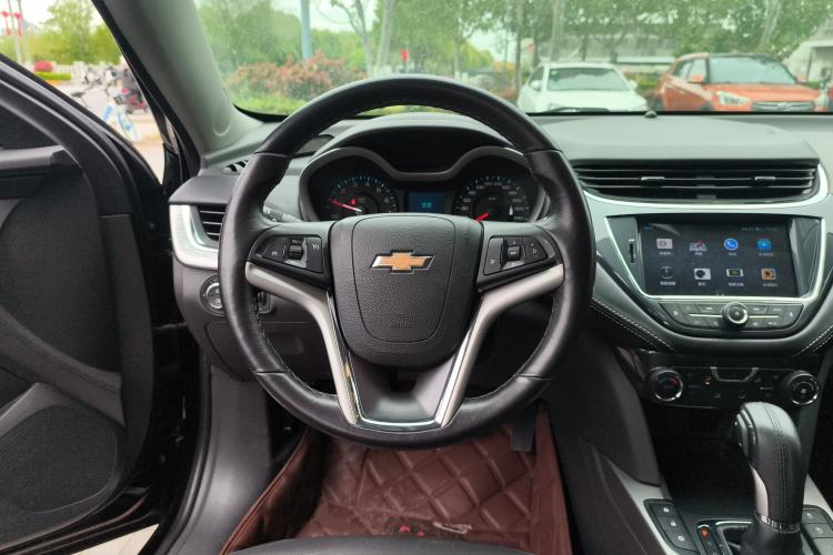 Used Chevrolet Malibu 2017 1.5T Automatic Luxury Edition Steering Wheel