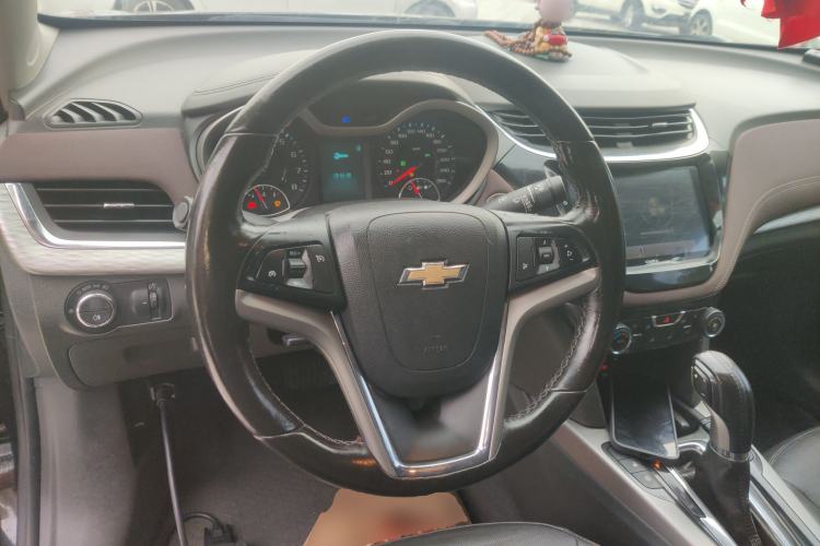 Used Chevrolet Malibu 2017 1.5T Automatic Luxury Edition Steering Wheel