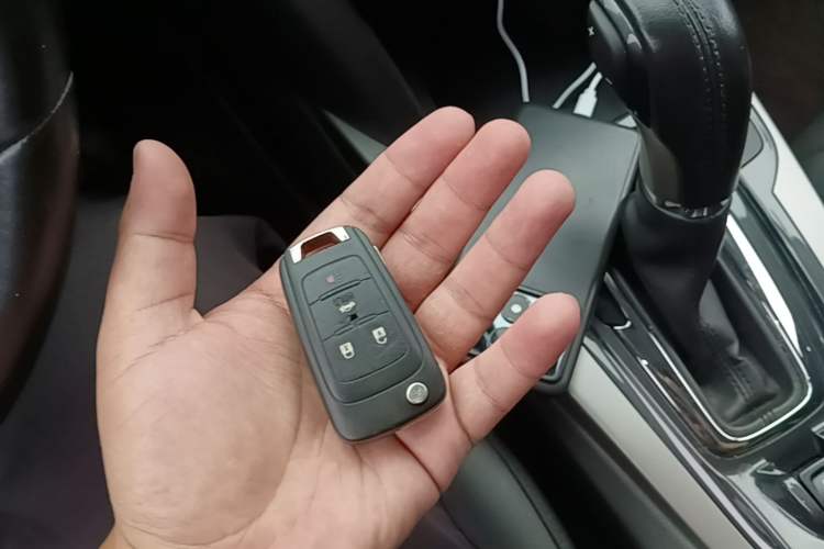 Used Chevrolet Malibu 2017 1.5T Automatic Luxury Edition Vehicle Key