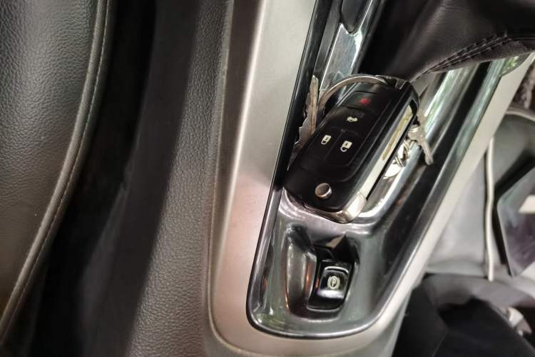 Used Chevrolet Malibu 2017 1.5T Automatic Luxury Edition Vehicle Key