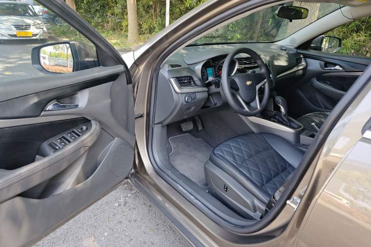 Used Chevrolet Malibu 2017 1.5T Automatic Comfort Edition Driver Seat