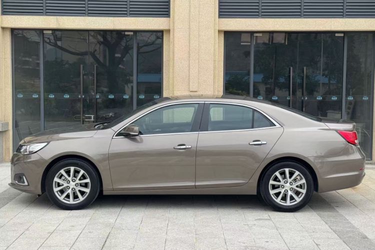 Used Chevrolet Malibu 2017 1.5T Automatic Luxury Edition Exterior 2