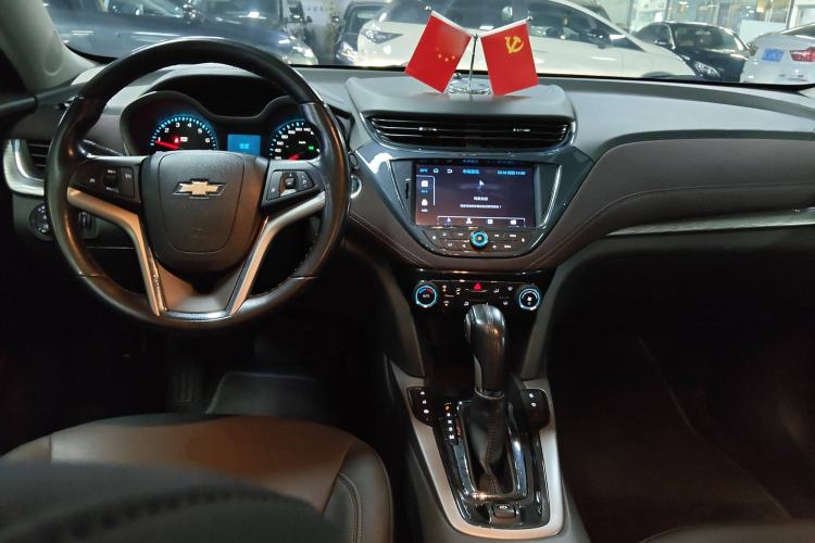 Used Chevrolet Malibu 2017 1.5T Automatic Luxury Edition Interior 2