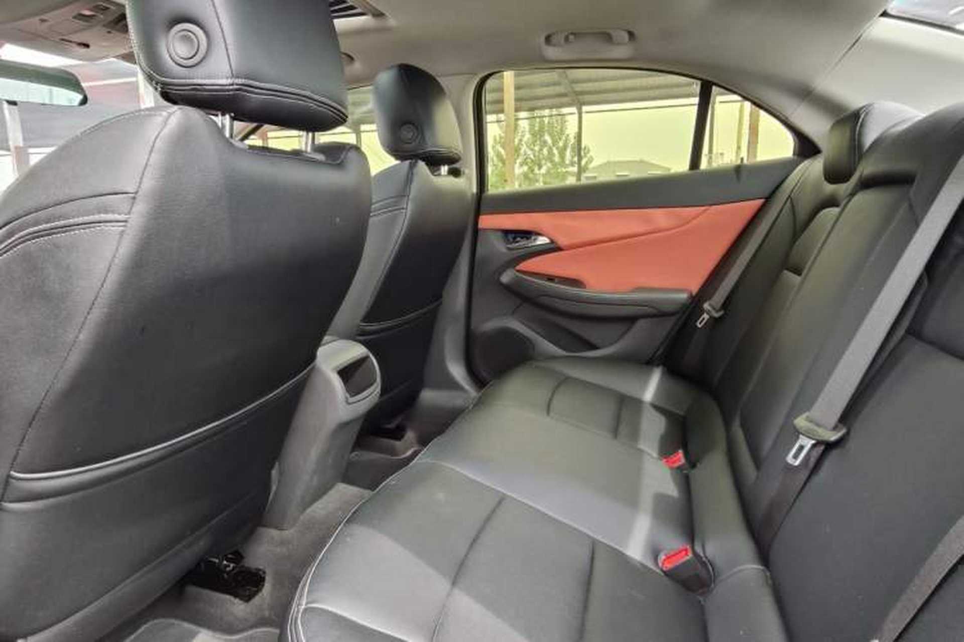 Used Chevrolet Malibu 2017 1.5T Automatic Comfort Edition Interior 2